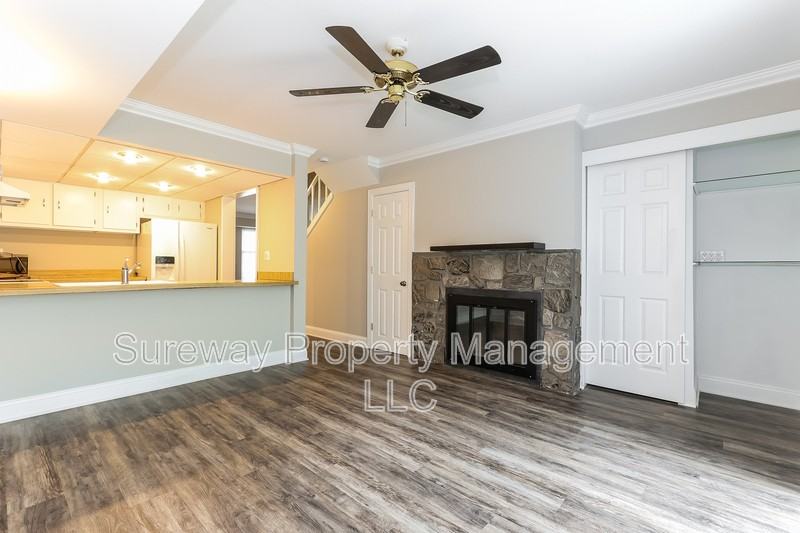 1810 Pennland Ct - Photo 7 of 20