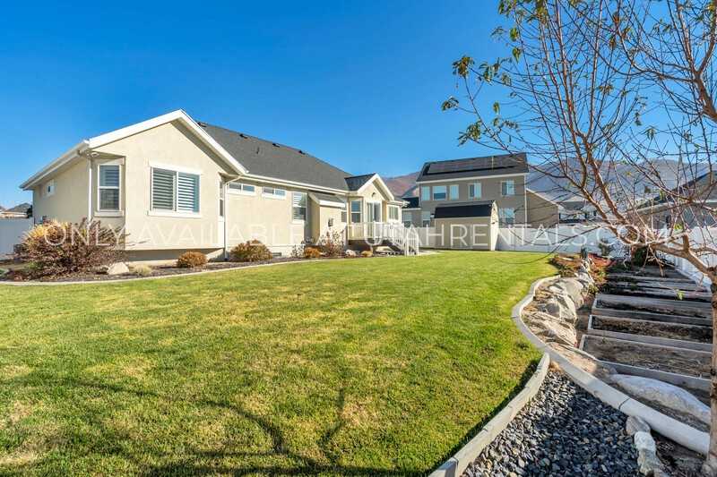 1419 W Stayner Dr - Photo 3 of 15