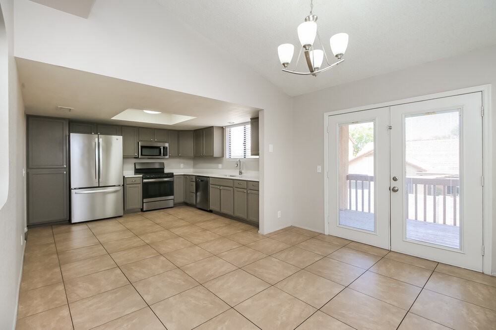 1232 W Riviera Dr - Photo 6 of 17