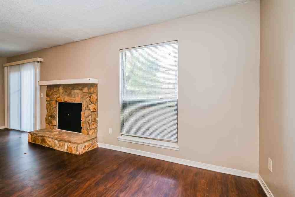 11702 Tanager Dr - Photo 7 of 20