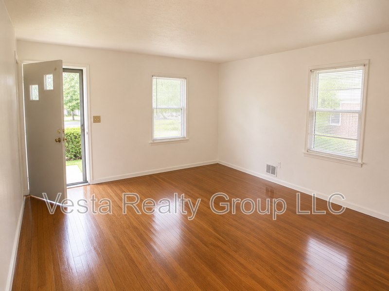 3543 Meadowview Ct - Photo 6 of 14