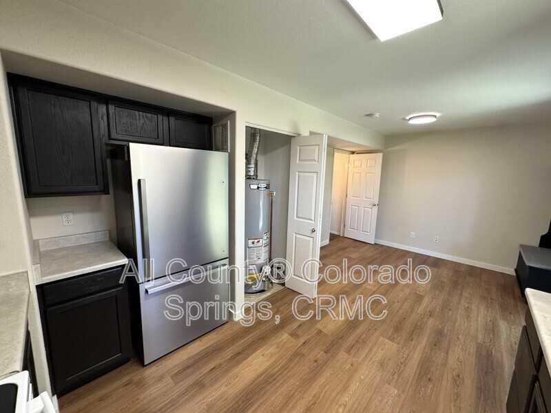 235 Ellers Grv - Photo 5 of 21