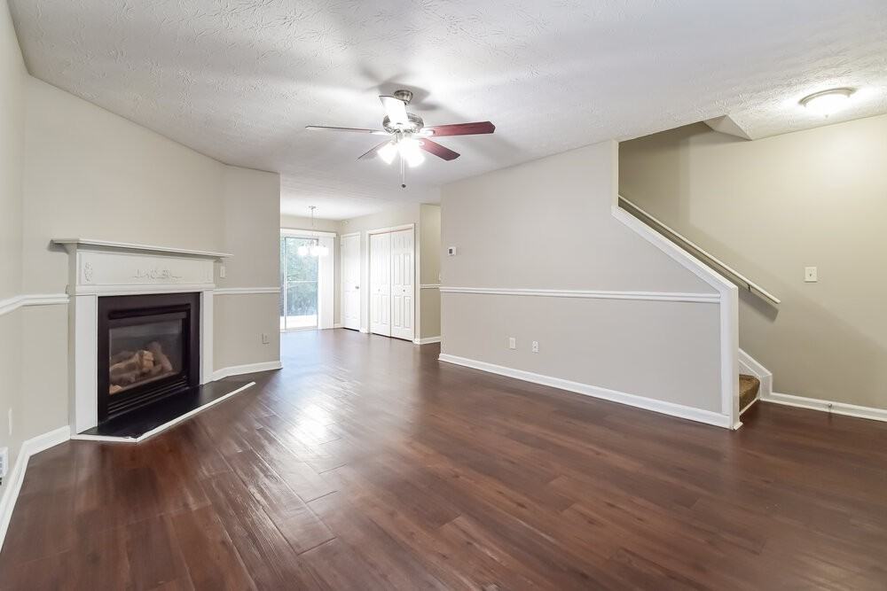 343 Clearsprings Dr - Photo 6 of 17