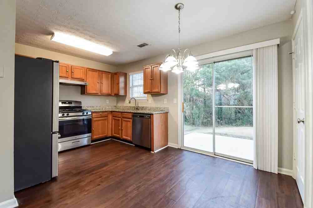 343 Clearsprings Dr - Photo 7 of 17