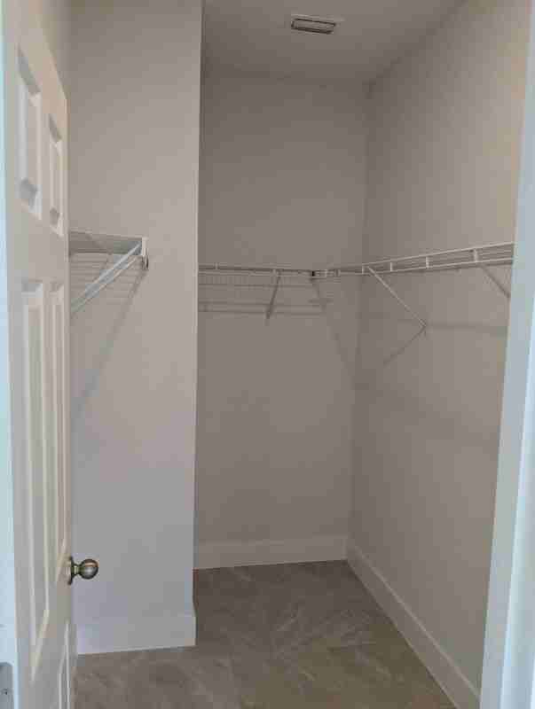 929 Gateshead Ct - Photo 6 of 9