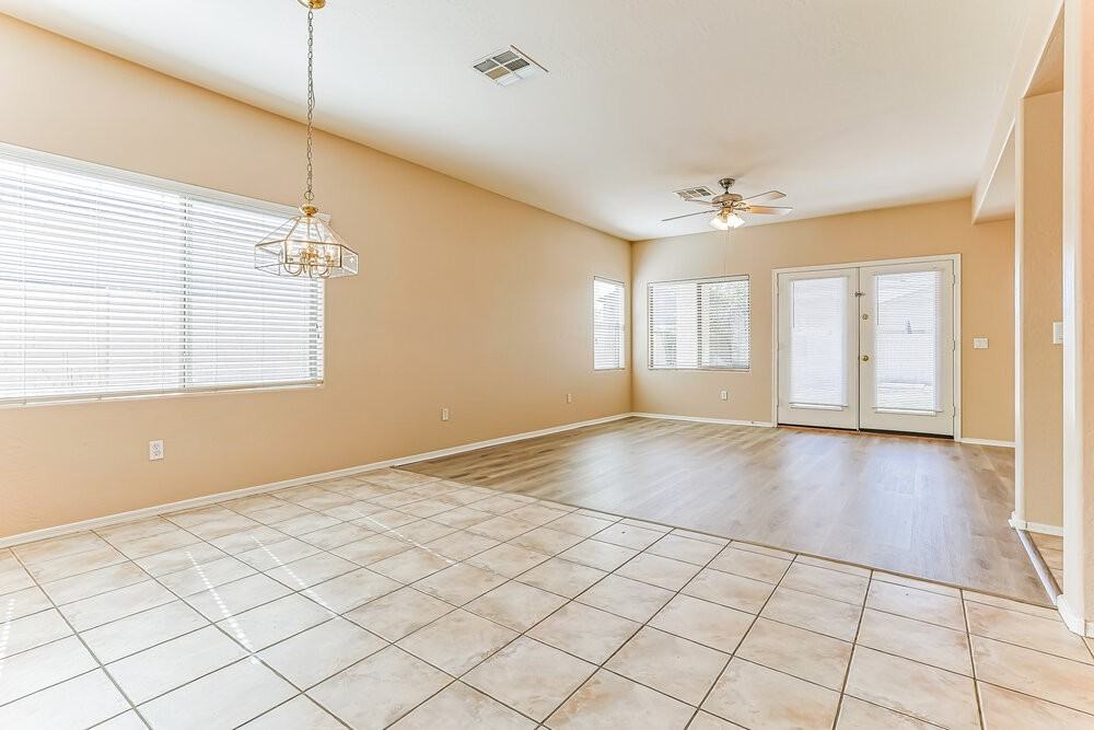 2081 E Runaway Bay Pl - Photo 5 of 19