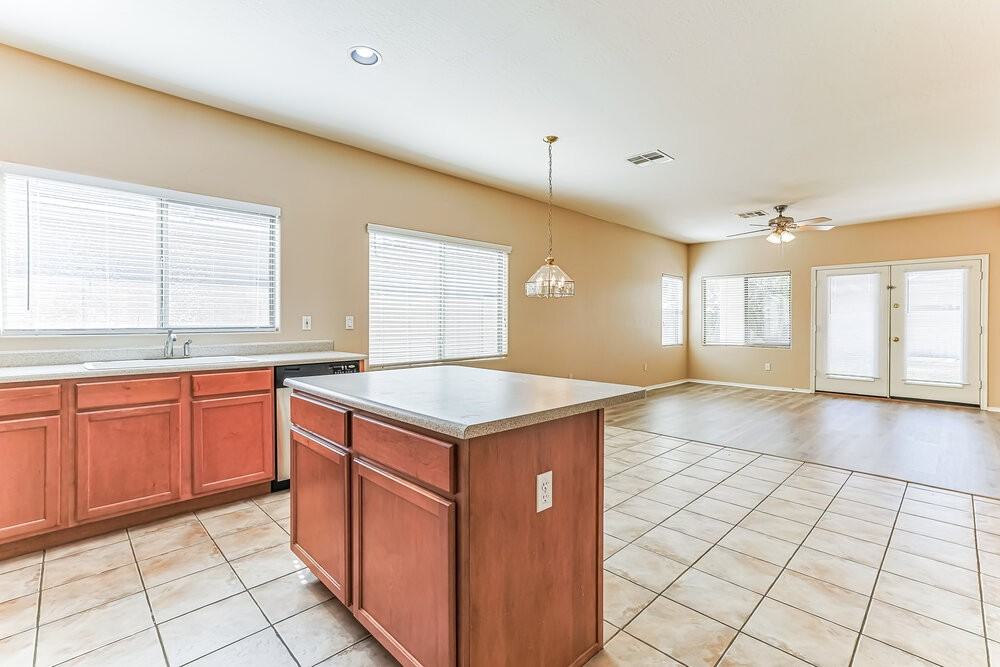 2081 E Runaway Bay Pl - Photo 7 of 19