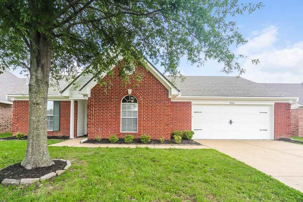8202 Martin Dr