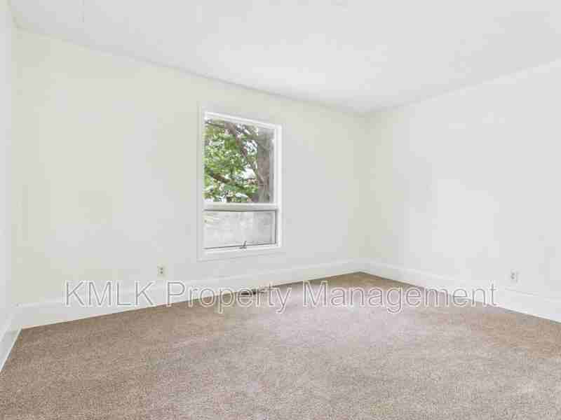 508 Crouse St - Photo 6 of 33