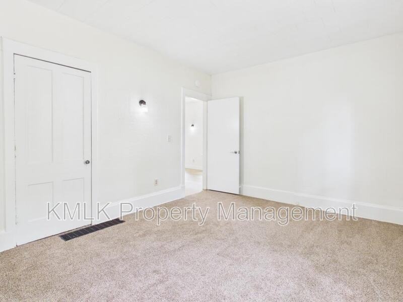 508 Crouse St - Photo 7 of 33