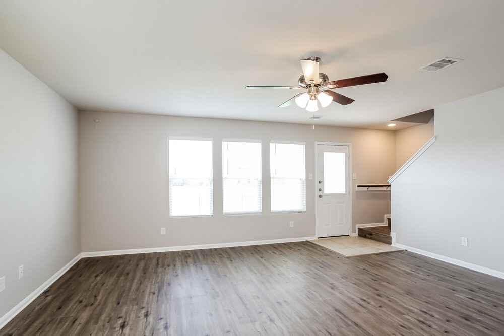 9962 Chimney Swift Ln - Photo 4 of 17
