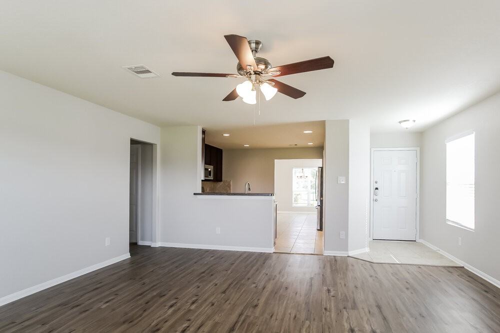 9962 Chimney Swift Ln - Photo 5 of 17