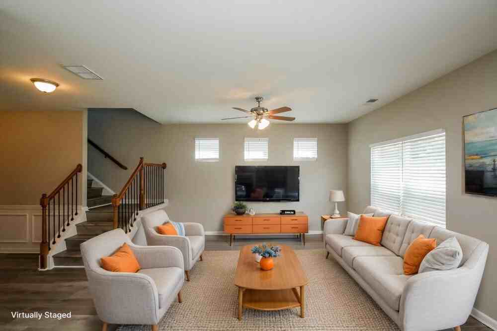 88 High Point Way - Photo 5 of 20