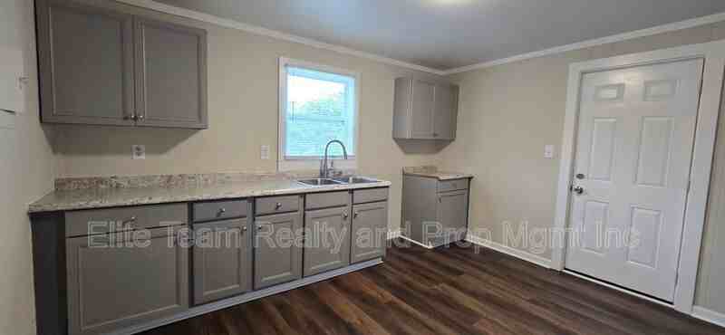 732 Taylor St - Photo 2 of 11