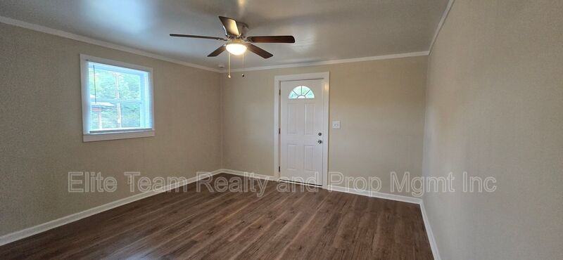 732 Taylor St - Photo 5 of 11