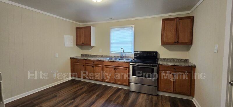 730 Taylor St - Photo 3 of 15