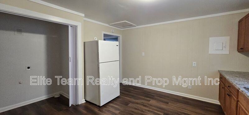 730 Taylor St - Photo 4 of 15