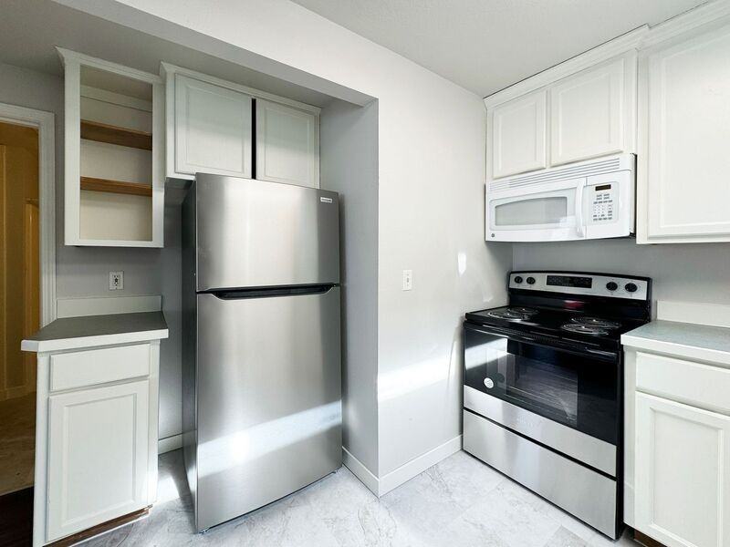 950 Patterson St #4 - Photo 5 of 17