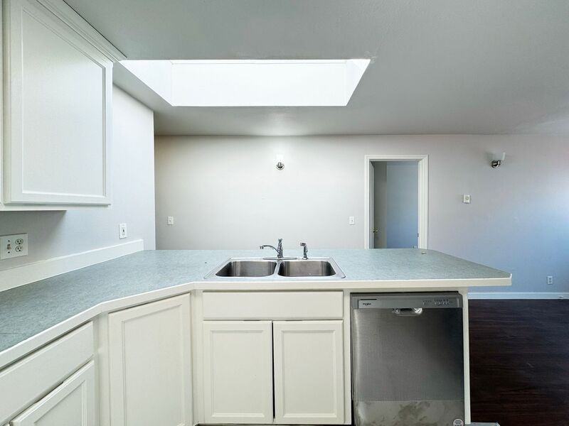 950 Patterson St #4 - Photo 6 of 17