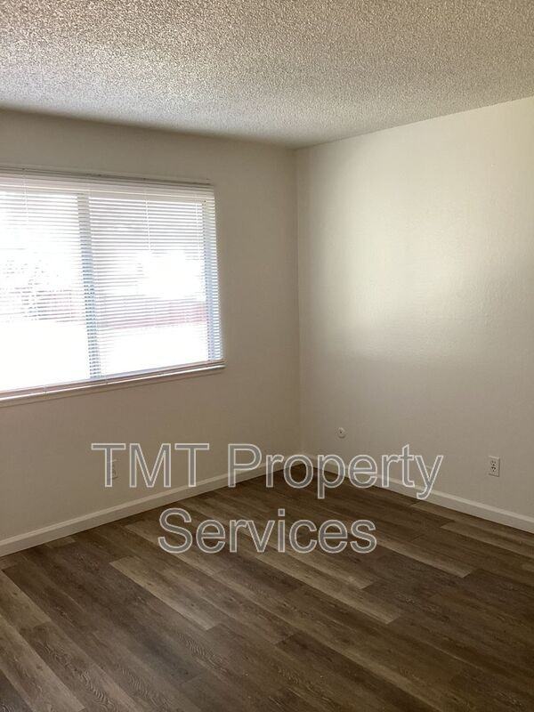 5519 Keoncrest Cir #4 - Photo 2 of 17