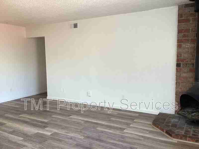 5519 Keoncrest Cir #4 - Photo 7 of 17