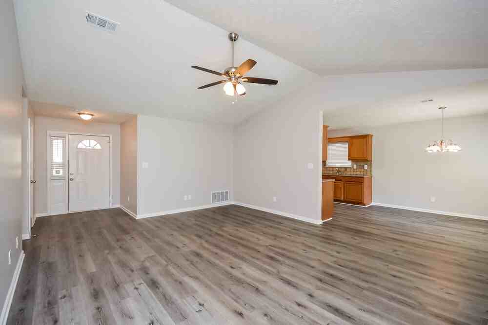 306 Ashley Manor Way - Photo 4 of 16