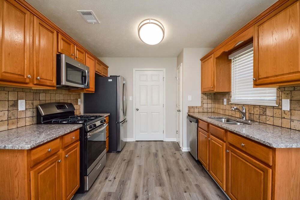306 Ashley Manor Way - Photo 7 of 16