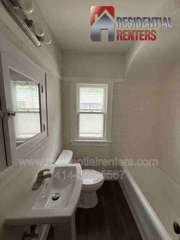 3031 N 60th St - Photo 4 of 8