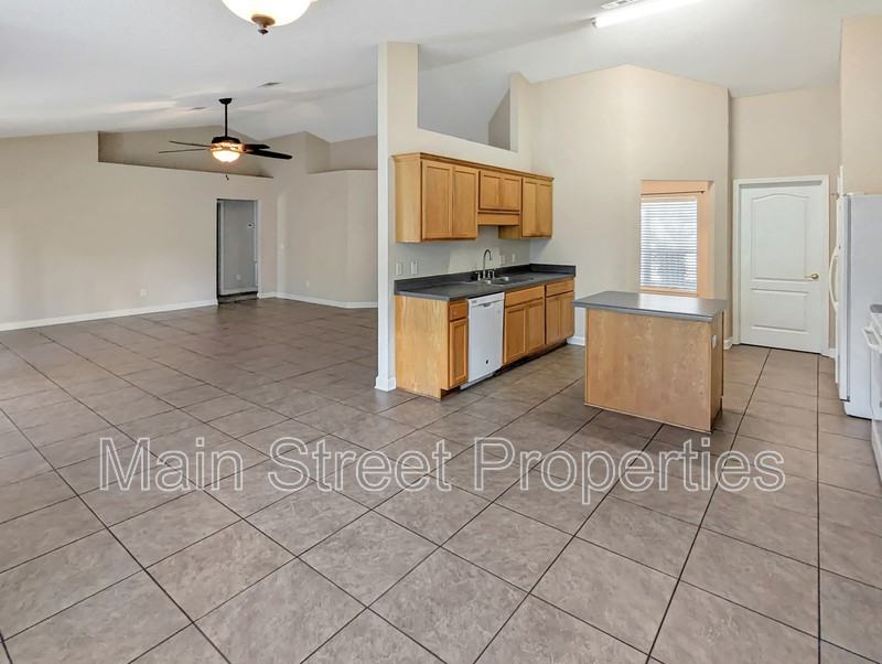 734 Marlinspike Dr - Photo 6 of 31