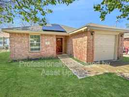featured image of 5711 Arlington Park Dr