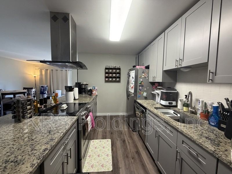 617 De Laura Cir - Photo 3 of 12