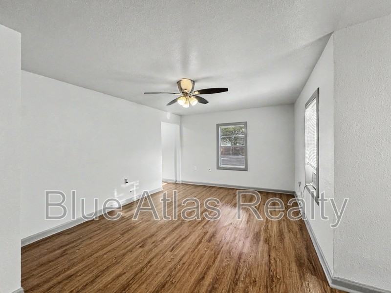 1714 Nw Dallas St - Photo 2 of 20