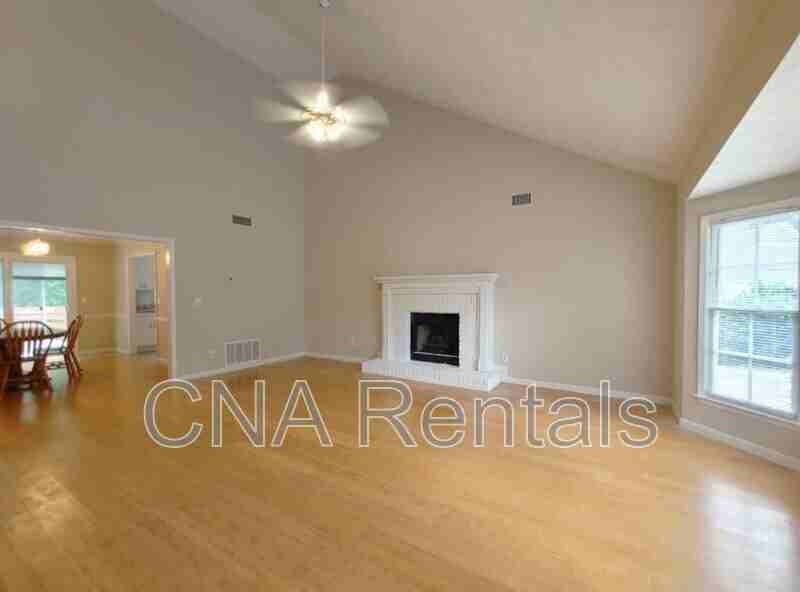 4635 Hampton Square Dr - Photo 3 of 8