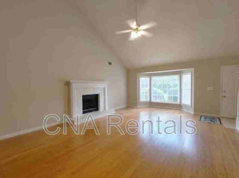 4635 Hampton Square Dr - Photo 4 of 8