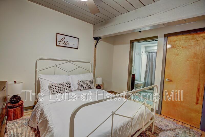 1101 Hawthorne Ln #249 - Photo 6 of 10
