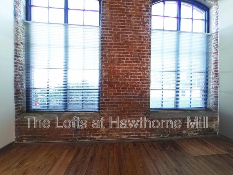 1101 Hawthorne Ln #260 - Photo 2 of 10