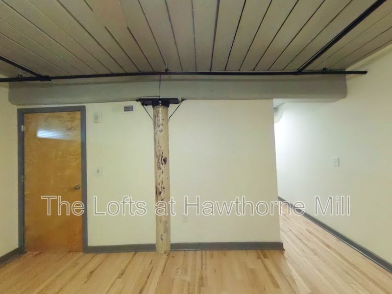 1101 Hawthorne Ln #260 - Photo 6 of 10
