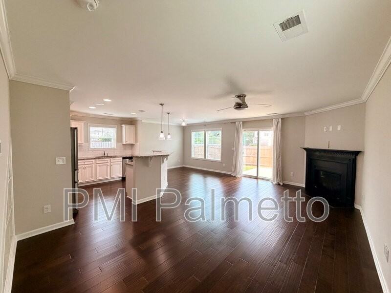 147 Saint George Rd - Photo 4 of 33
