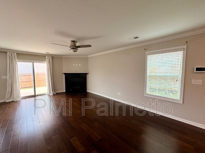 147 Saint George Rd - Photo 6 of 33