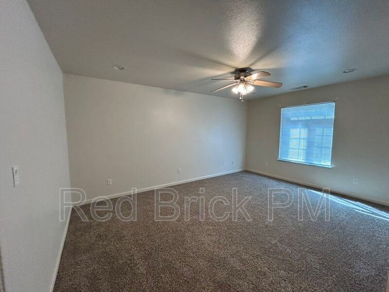1236 E Alexander Ave - Photo 4 of 10
