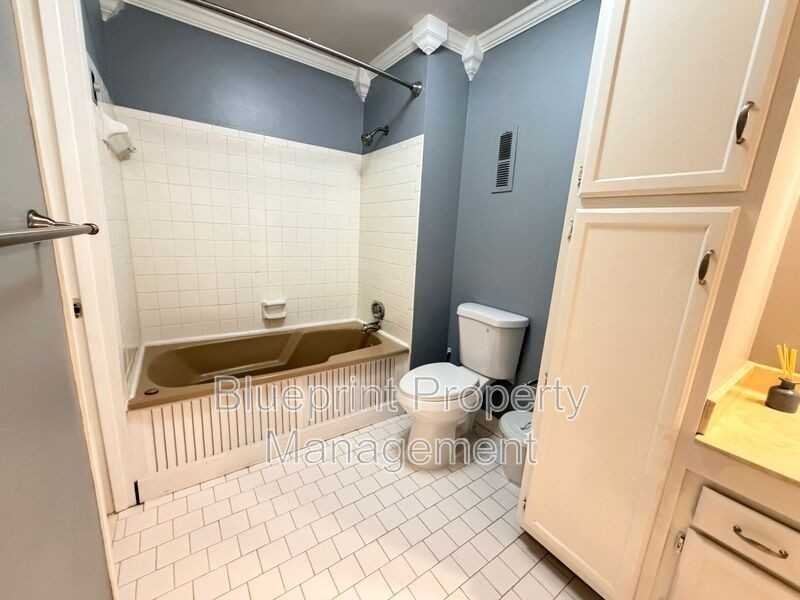 1901 16th Ave S #B - Photo 5 of 14