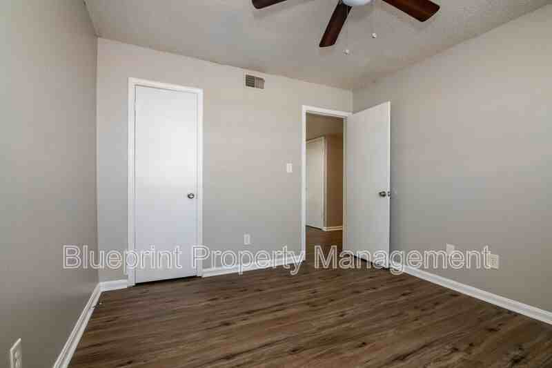 1913 18th Pl N - Photo 5 of 8