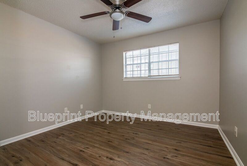1913 18th Pl N - Photo 6 of 8