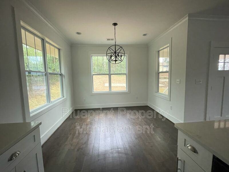 521 59th Pl S - Photo 6 of 18