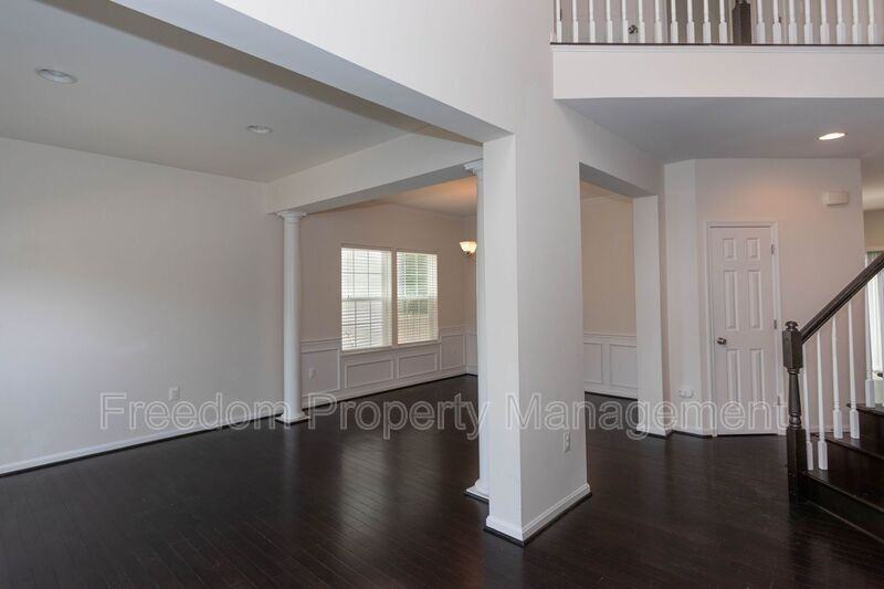 4100 Presidential Hill Loop - Photo 4 of 48