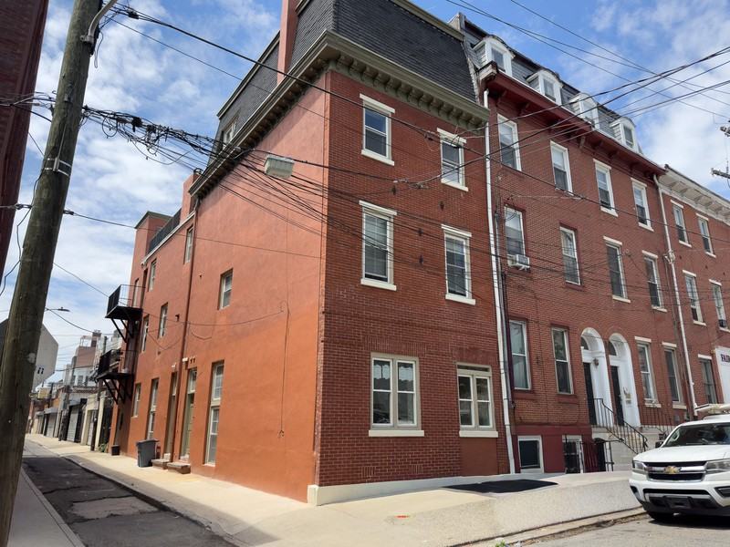 536 N 19th St - Photo 3 of 23