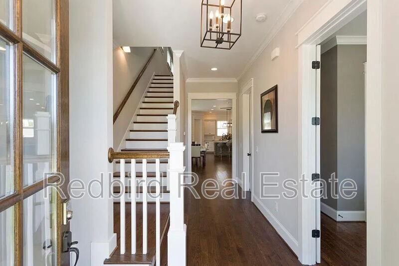 1441 14th Ave S - Photo 4 of 27