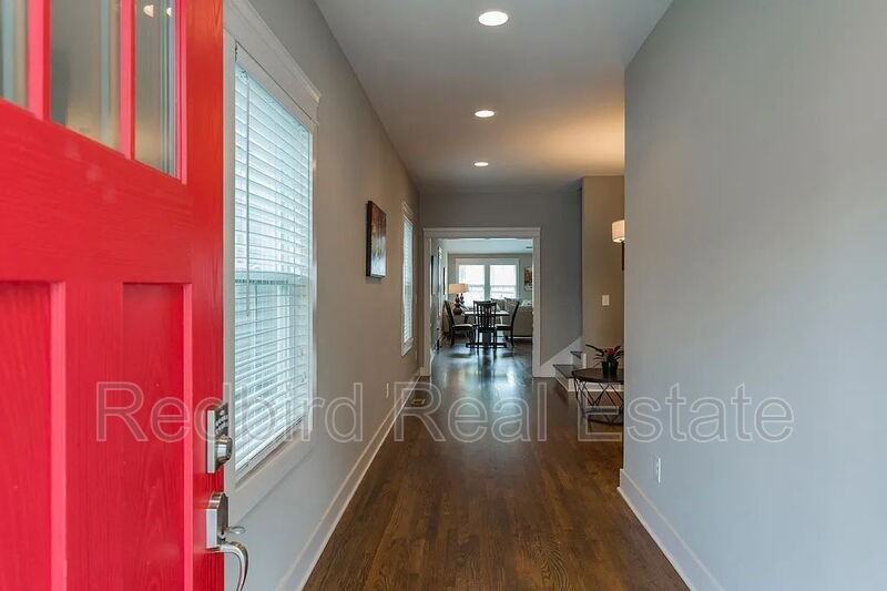 1717 14th Ave S #B - Photo 4 of 37