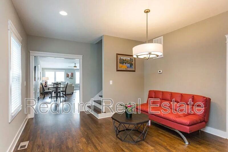 1717 14th Ave S #B - Photo 5 of 37
