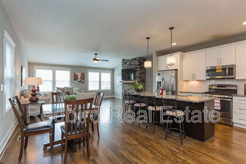 1717 14th Ave S #B - Photo 7 of 37